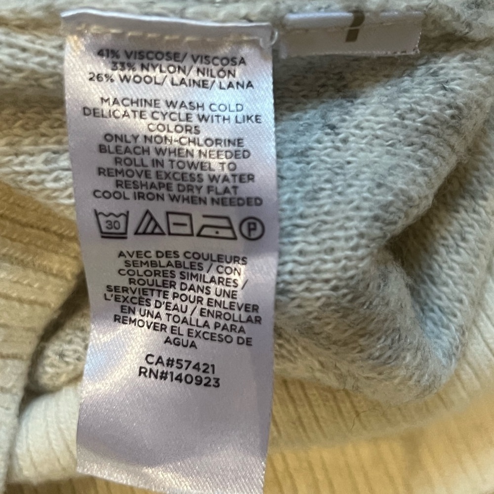 LOFT - Ann Taylor - Ivory and Grey Soft Zebra Print boatneck sweater size XS - Picture 5 of 5